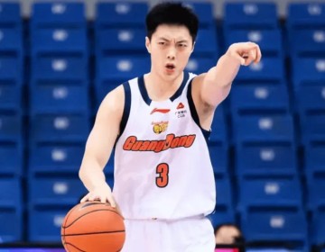 杜锋多给胡明轩一些尊重吧！末节开始搏命主导攻守，他的能力不差|广东|篮板|比赛|平拖|青岛_新浪体育_新浪新闻