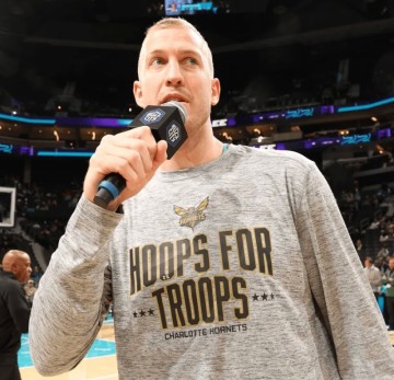 IM电竞-36岁生日快乐！NBA官方晒照为梅森-普拉姆利庆生