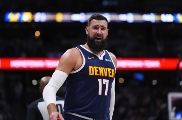 IM电竞-今天打双塔！瓦兰丘纳斯首发17分钟 6中4&amp;5罚全中拿到13分6板